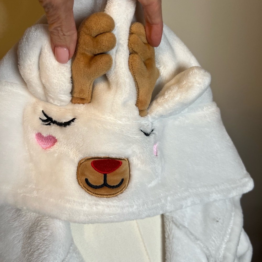 American Girl Girl’s White Plush Reindeer Hoodie Robe Size Medium 10/12